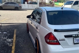 Nissan tiida 2010