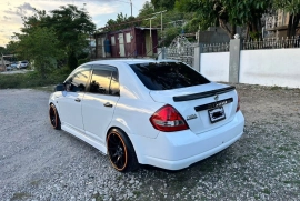 Nissan tiida 2010