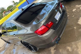 2011 BMW 5 Series M sport package (Brown)