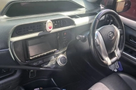 2015 Toyota aqua hybrid