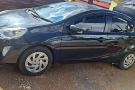 2015 Toyota aqua hybrid