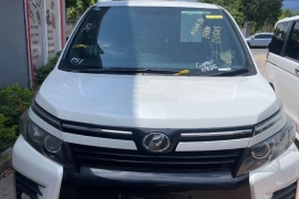 2015 Toyota Voxy