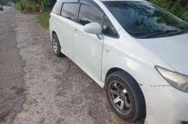 2010 toyota wish