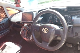 2010 toyota wish