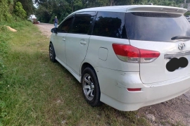 2010 toyota wish