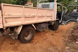 2005 Isuzu ELF Tipper