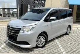2015 Toyota Noah