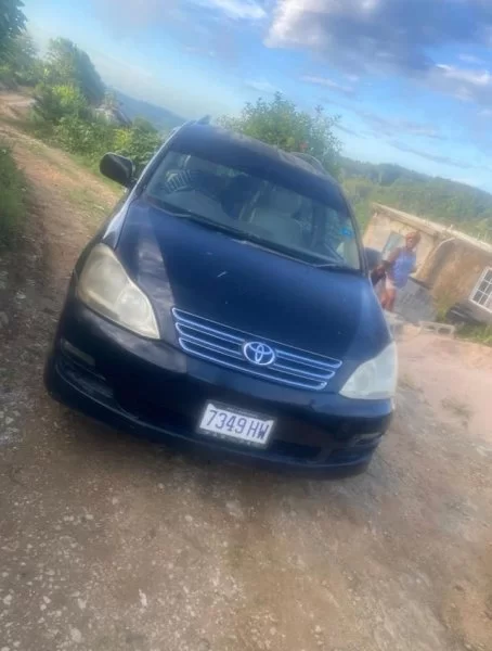 2006 TOYOTA IPSUM