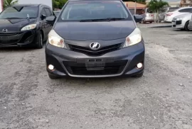 2013 Toyota vitz
