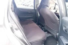 2013 Toyota vitz