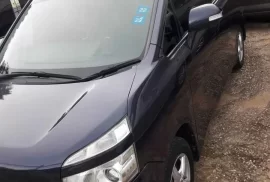 2013 Toyota voxy