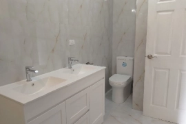 3 Bedroom 2.5 Bathroom House