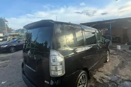 2010 Toyota Voxy