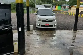 2011 Toyota voxy fully loaded