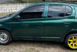 Toyota vitz 2000