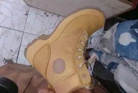 Size 39 to 41 steeltoe