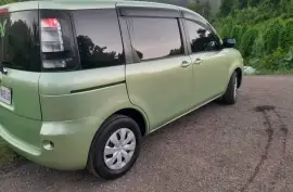 2012 Sienta 7 Seater Car