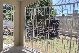 2 Bedroom 2.5 Bathroom Townhouse