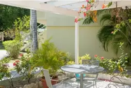 Furnished ocean front Apt