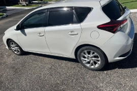 Toyota Auris 2015
