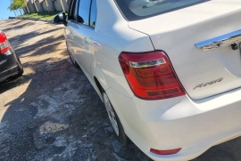 2015 Toyota Axio 2wd