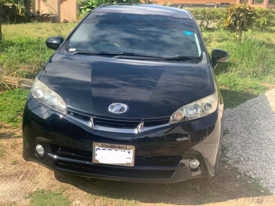 2012 Toyota wish for RENT