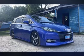Toyota Wish 2013