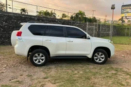 2012 Toyota prado super clean