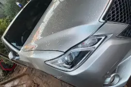 Toyota Crown Athlete 2012