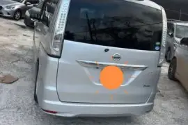 2013 NISSAN SERENA BUS
