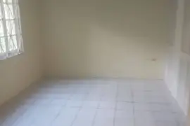 3 Bedrooms 3 Bathrooms Apartment