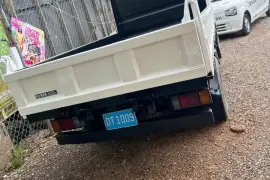 2018 Isuzu Elf