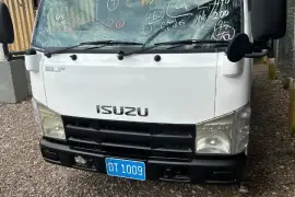 2018 Isuzu Elf