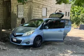 2014 ToyotaVitz