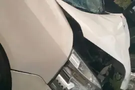 2013 voxy no papers selling as salvage