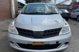 2010 NISSAN TIDA