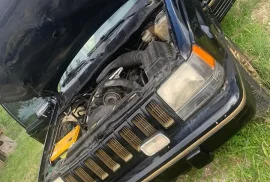 1995 Cherokee 380