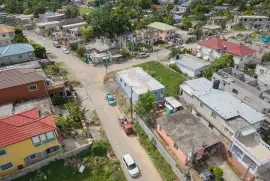 Modern 2 Bedrooms 2 Bathrooms House