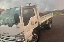 2012 Izusu Tipper
