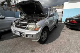 2001 Mitsubishi Pajero