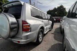 2001 Mitsubishi Pajero