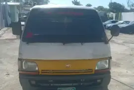 1996 toyota hiace working bus