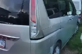 Nissan Serena 2013