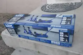 2 Ton Jack and 2 Stands
