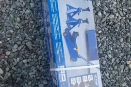2 Ton Jack and 2 Stands